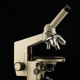 Microscope Coarse Adjustment Knob